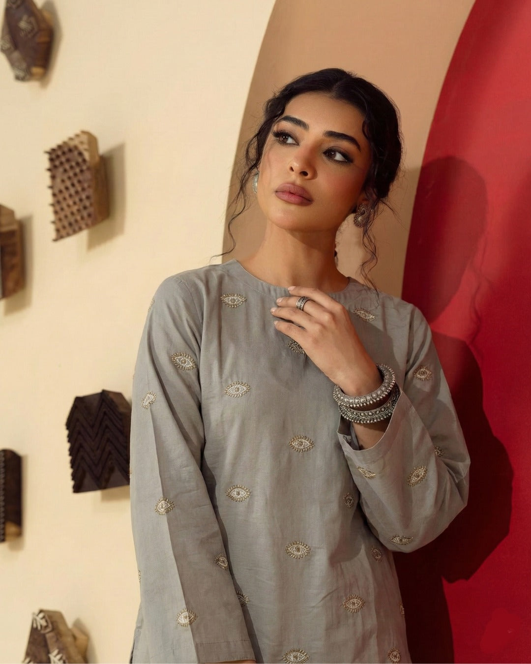 Soot-o-Saaz – Raahein | Raw Silk Embroidered Co-ord Set