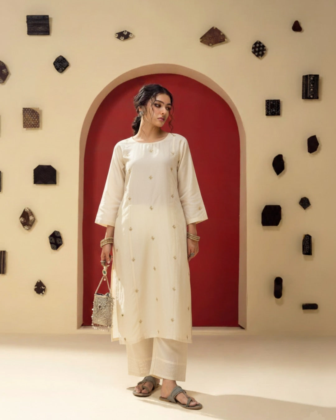 Soot-o-Saaz – Raahein | Raw Silk Embroidered Co-ord Set