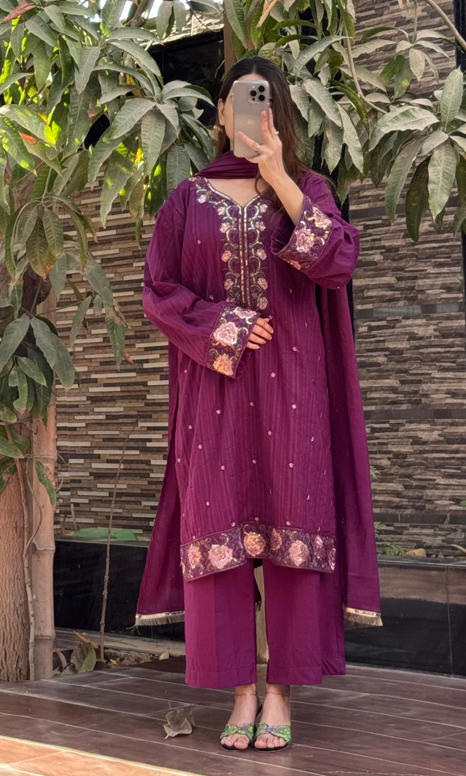 Soot-o-Saaz – Kashish| Ready to Wear 3 Piece Cotton Embroidered Suit